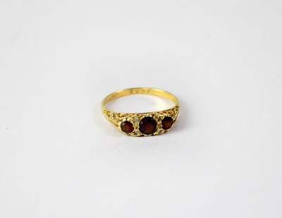 Lot 768 - An 18ct yellow gold ring