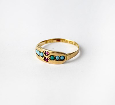 Lot 776 - A 15ct yellow gold ring