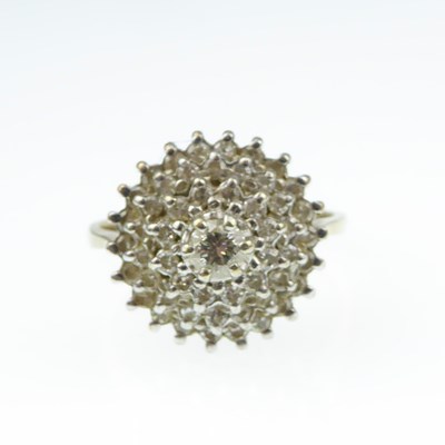Lot 722 - A 9ct gold diamond cluster ring in the form of...