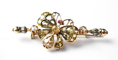 Lot 801 - A yellow metal rope twist bar brooch