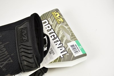 Lot 16 - MECHANIX WEAR; twelve pairs of "The Original"...