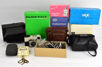 Lot 519 - Various vintage camera