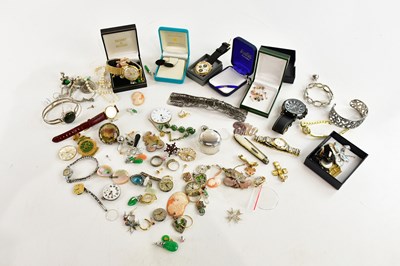 Lot 1741 - A collection of assorted costume jewellery...
