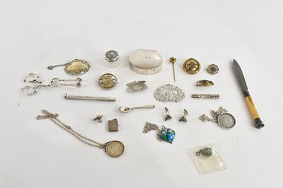 Lot 1756 - A collection of costume jewellery and...