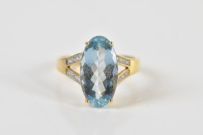 Lot 1351 - A yellow metal dress ring stamped '750', with...