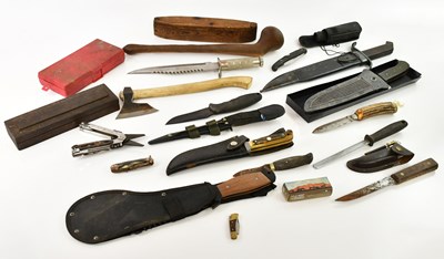 Lot 1341 - A collection of various knives including Bowie...