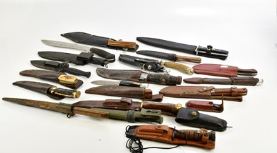 Lot 1348 - A collection of various knives including Bowie...