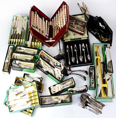 Lot 611 - A quantity of boxed plated flatware including...