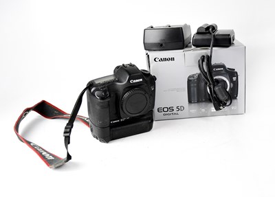 Lot 548 - CANON