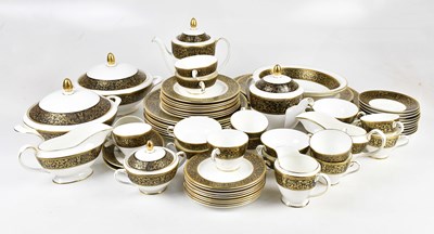 Lot 490 - MINTON; a 'Grandee' pattern part tea and...