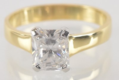 Lot 717 - An 18ct yellow gold diamond solitaire ring,...