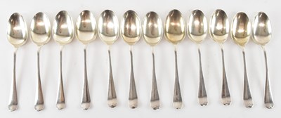 Lot 629 - VINERS LTD; a set of twelve George V...