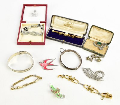 Lot 1720 - A quantity of costume jewellery including...