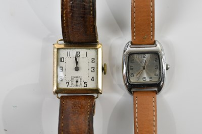 Lot 1890 - A gentleman's vintage 9ct yellow gold cased...