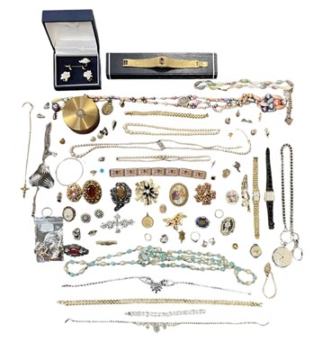 Lot 796 - A group of mixed costume jewellery comprising...