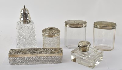 Lot 711 - An Edward VII hallmarked silver topped cut...