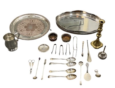Lot 613 - A small quantity of silver plated items...