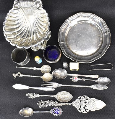 Lot 606 - Various items of silver plated ware to include...