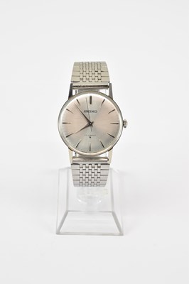 Lot 970 - SEIKO; a gentleman's stainless steel...