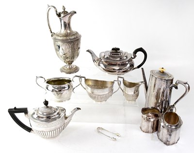 Lot 602 - A quantity of plated ware