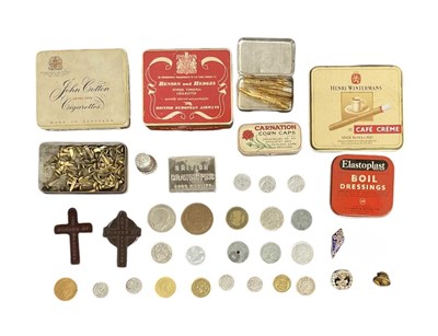 Lot 296 - A group of collectables including two bakelite...