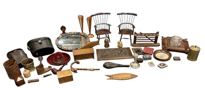 Lot 295 - A quantity of collectors' items and treen...