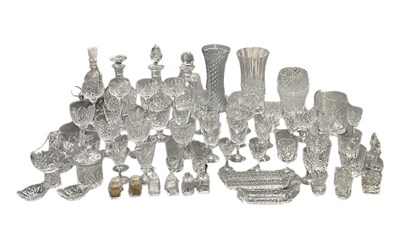 Lot 513 - A quantity of cut and crystal glassware...