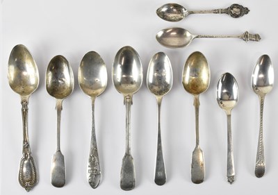 Lot 661 - CHAWNER & CO; a Victorian hallmarked silver...
