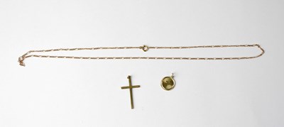 Lot 791 - A 9ct yellow gold cross