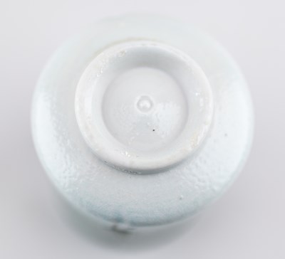 Lot 38 - JACK DOHERTY (born 1948); a porcelain yunomi...