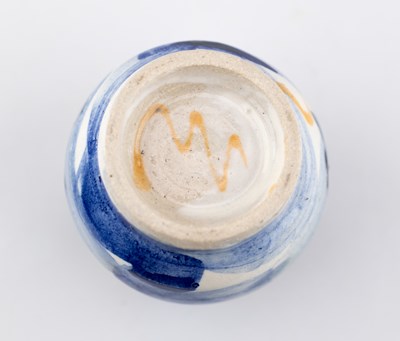 Lot 136 - SANDY BROWN (born 1946); a stoneware yunomi...