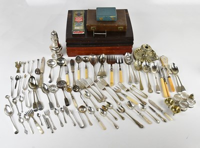 Lot 1428 - A collection of miscellaneous silver plated...