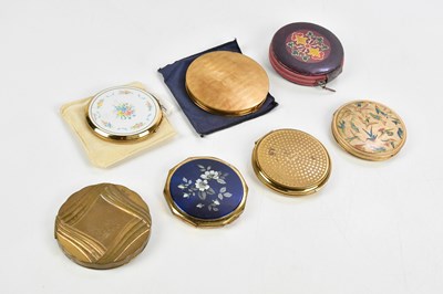 Lot 2586 - A collection of seven lady's vintage powder...