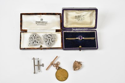 Lot 1721 - A 9ct yellow gold T-bar, approx 3g, a 9ct gold...