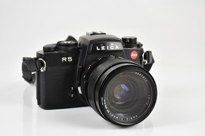 Lot 2679 - LEICA: a Leica R5 35mm film camera, with a...